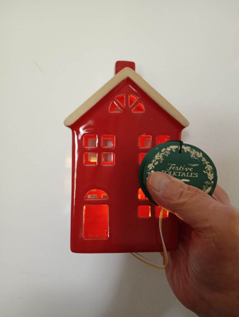 New Ceramic Red Christmas House Decoration