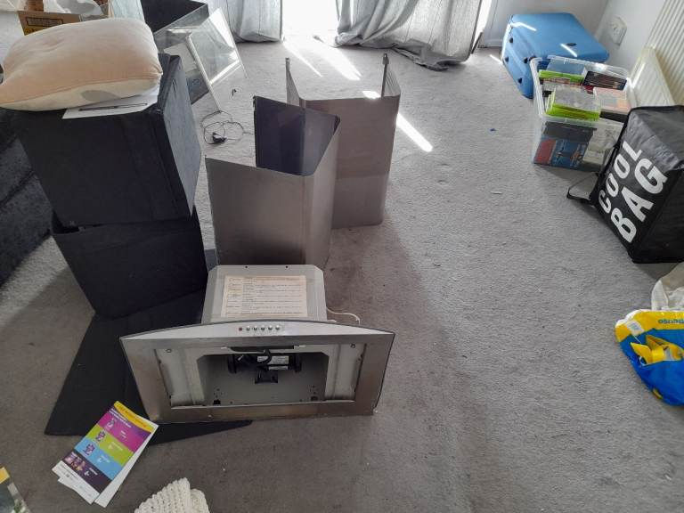 Kitchen Cooker Hood – Silver, Good Condition