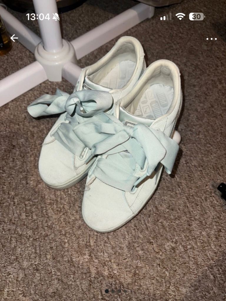 Puma Trainers with Ribbon Laces – Women's UK Size 5