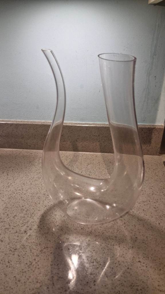 Swan shape carafe 