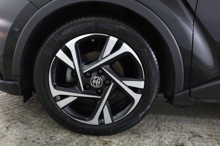 2022 Toyota C-HR 1.8 VVT-h Design CVT Euro 6 (s/s) 5dr HATCHBACK PETROL/ELECTRIC Automatic