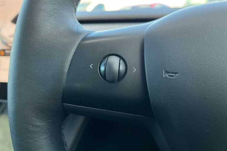 2023 Tesla Model Y Long Range AWD 5dr Auto MPV ELECTRIC Automatic