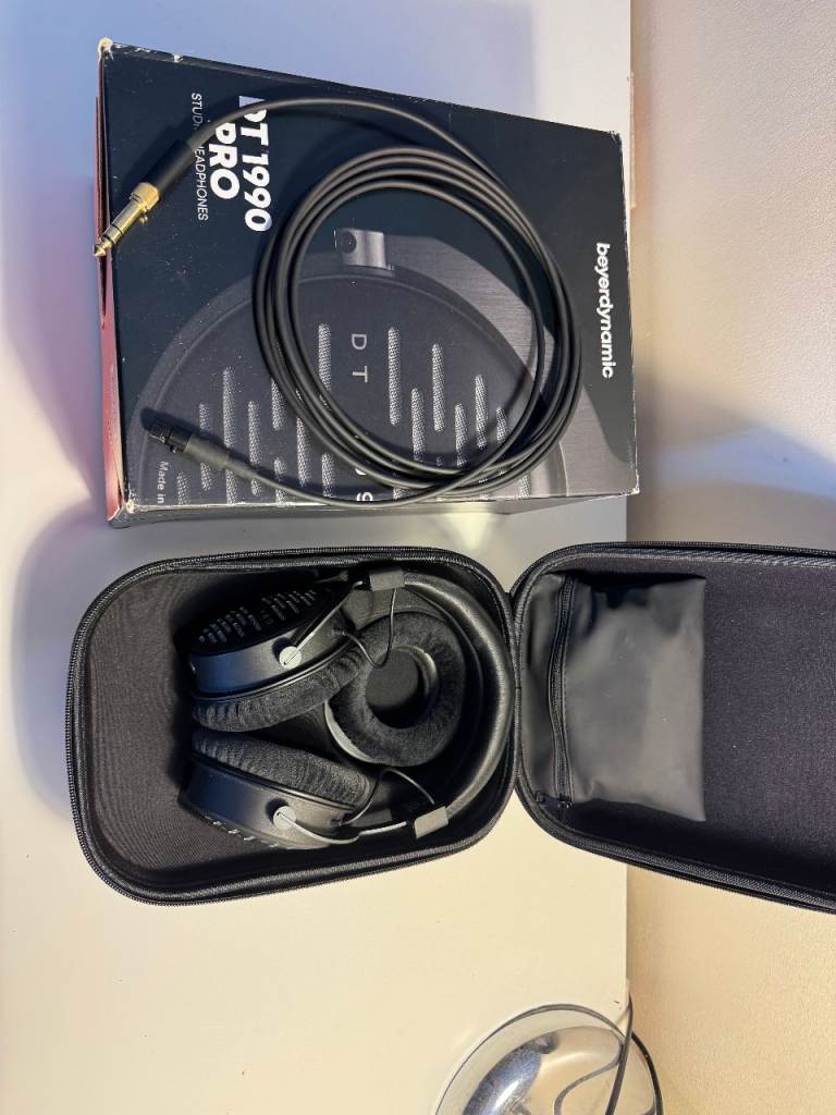 Beyerdynamic DT 1990 Pro Studio Headphones