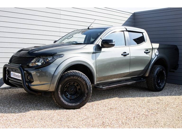2017 Mitsubishi L200 DI-D DC Barbarian Pickup Diesel Automatic