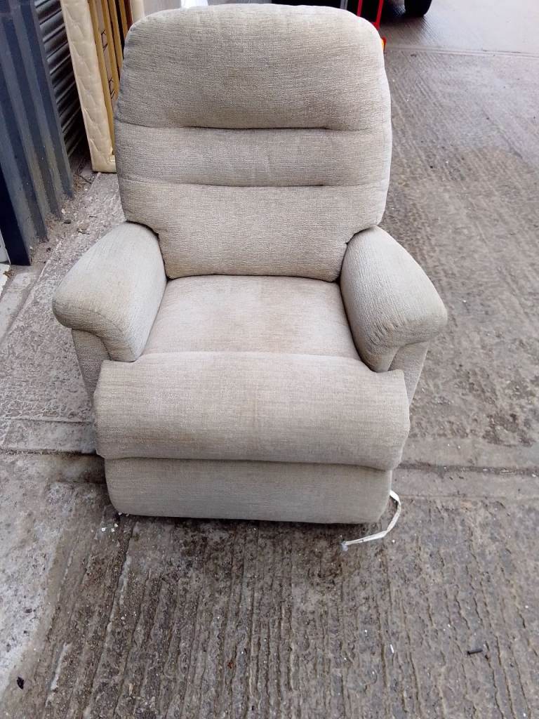 Recliner armchair 