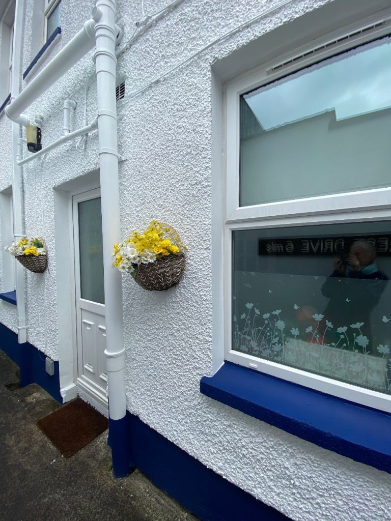 3-12 month lease. 2 bed house to rent in the heart of Portrush 