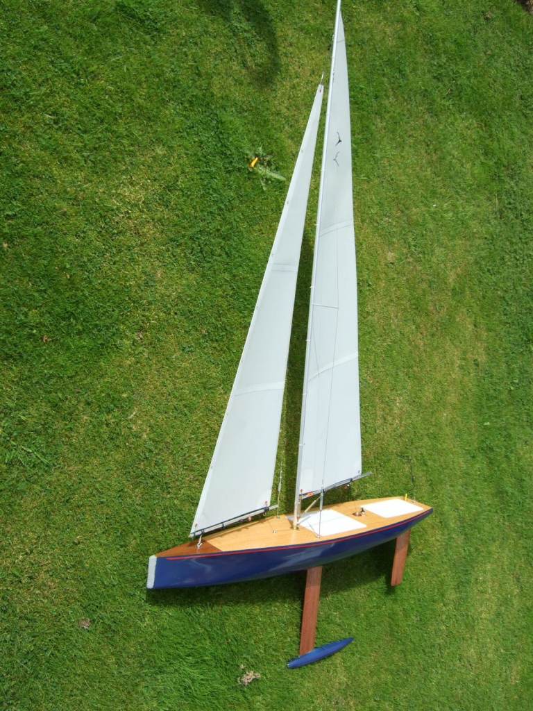 Model Yacht Racing Sparrow yacht  with Stand and Extra Sails 