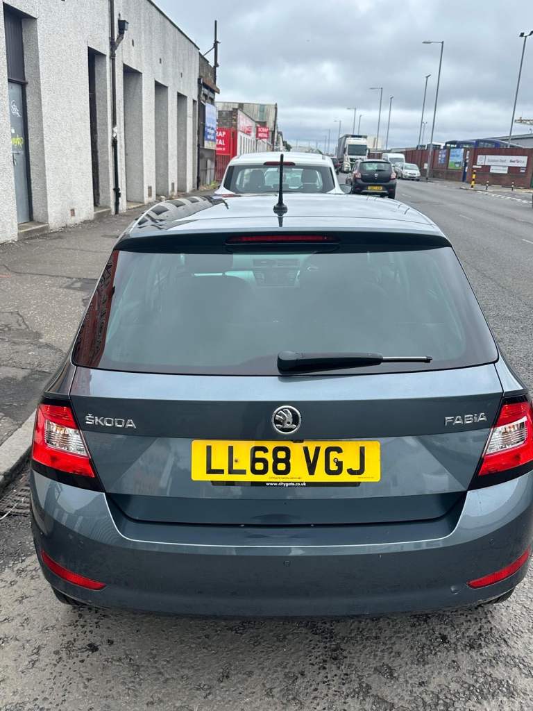 Skoda, FABIA, Hatchback, 2018, Semi-Auto, 999 (cc), 5 doors