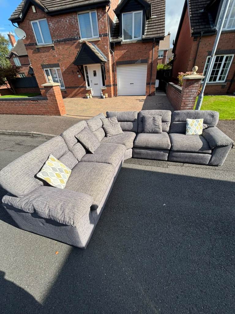 Large Grey Corner Sofa –excellent Condition