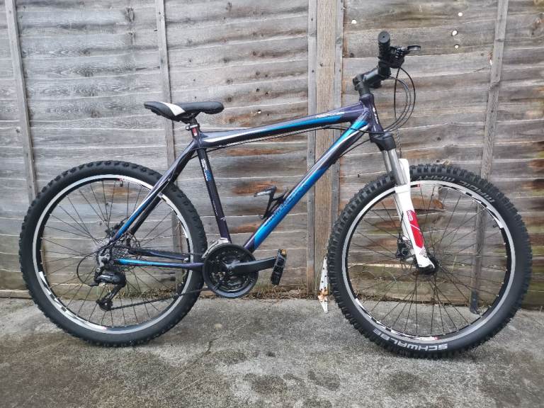 DIAMONDBACK MOUNTAIN BIKE 
