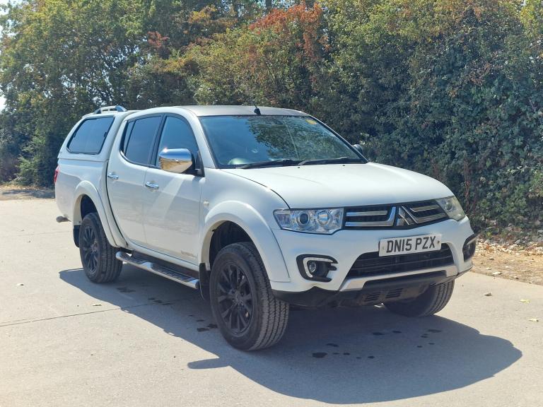 2015 Mitsubishi L200 BARBARIAN Automatic  Drives Perfect  10m MOT  142k MIles