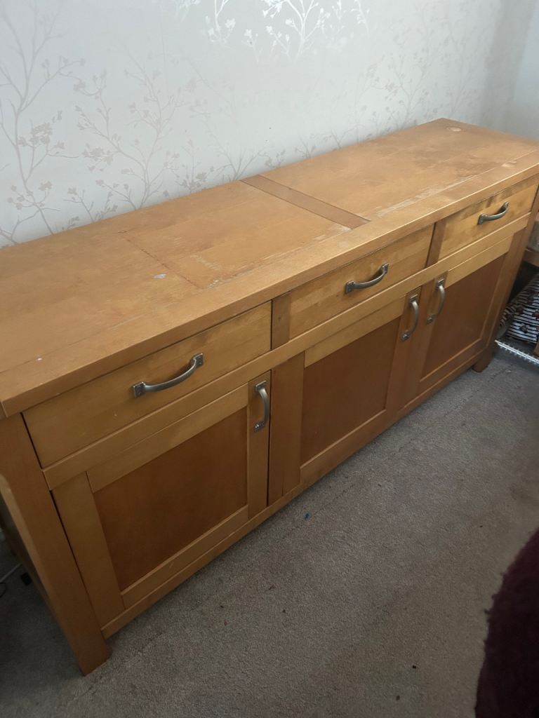 Solid sideboard 