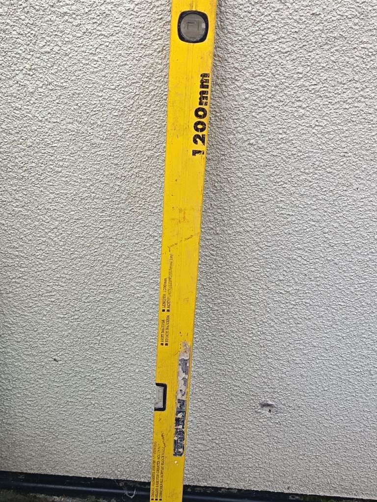 4 ft spirit level £5