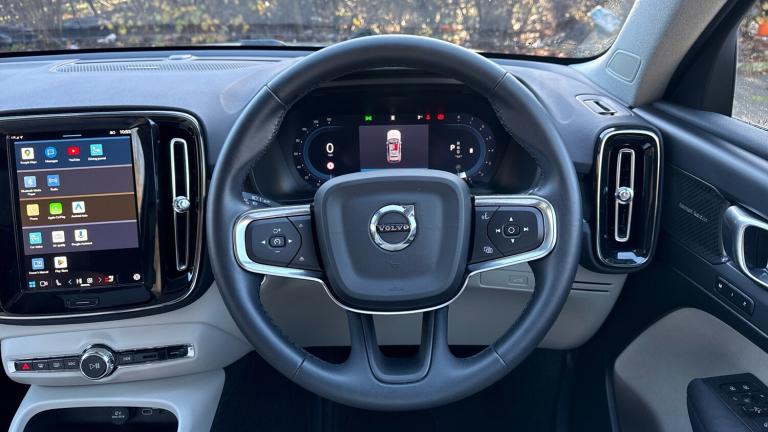 2025 Volvo XC40 2.0 B4P Ultra Dark 5dr Auto Petrol Estate Estate Petrol Automatic