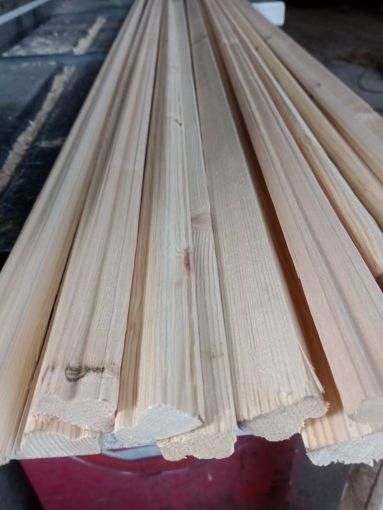 Regency wall panel dado rail 