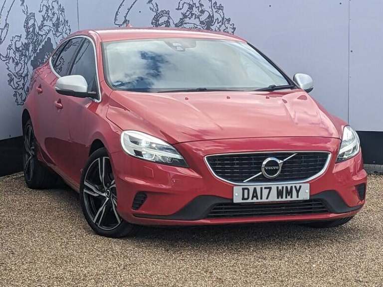 Volvo V40 D2 R-Design Pro Hatchback Diesel Manual