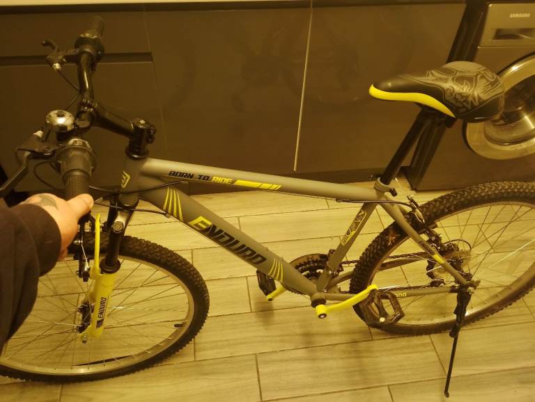 Brand spank new 3 weeks old adults enduro front suspension MTB retail 199.99 £85 Ono 