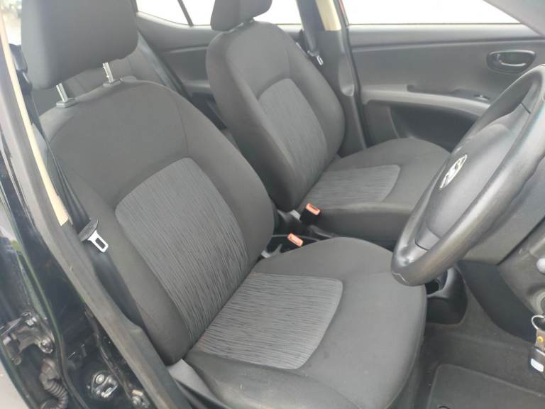 VERY CHEAP LOW MILEAGE I10 ONLY £29 YEARS TAX ULEZ COMPLIANT LOW INSURANCE MOT OCTOBER DOES 70 MPG 