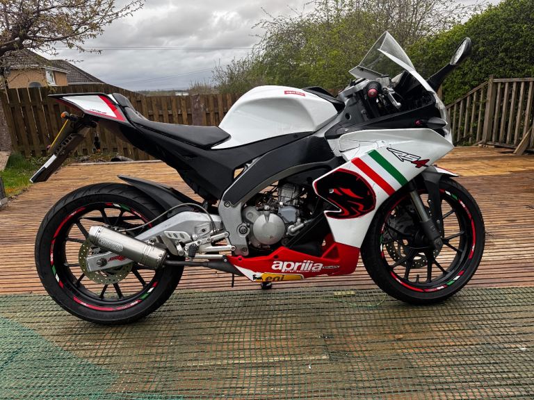 Aprilia RSV4 50 cc Scooter