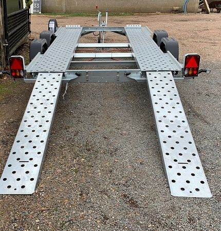 Car Transporter Twin Axle with Ramps Trailer 12' x 5' 10" - Woodford WBT 050