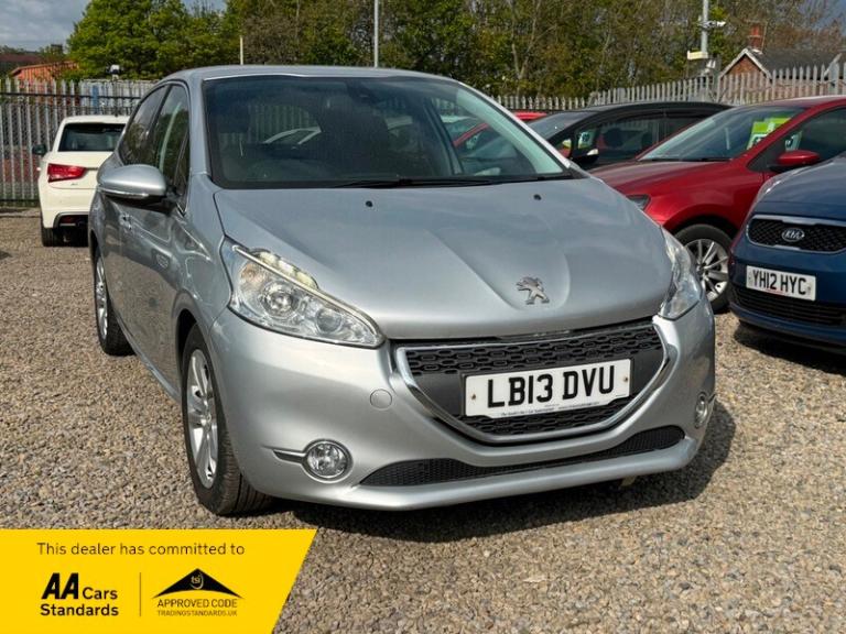 Peugeot 208 ALLURE