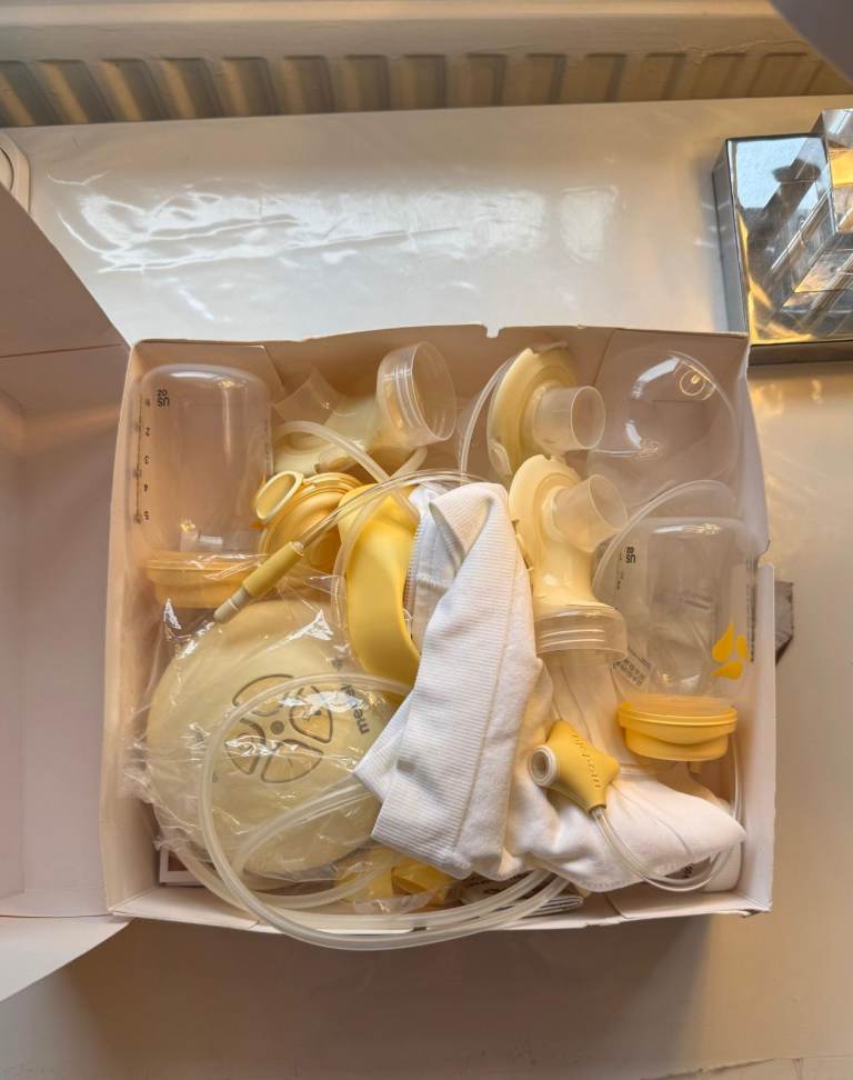 Modella breast pump