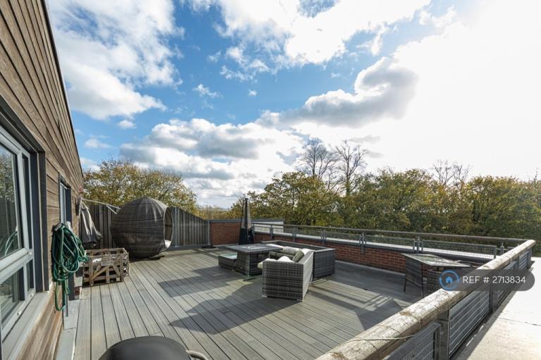 2 bedroom flat in Wilmslow Road, Manchester, M20 (2 bed) (#2713834)