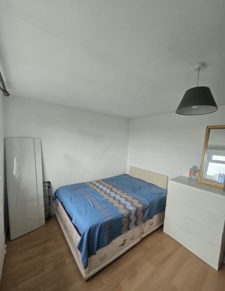 En-suite Double Room Available WV14