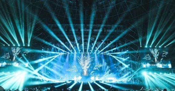 Guitarist/Keyboard wanted for pop cover band 