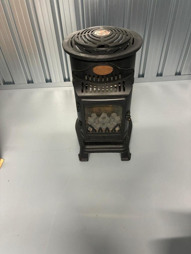 Provence Gas Heater (w/ 2 empty bottles)