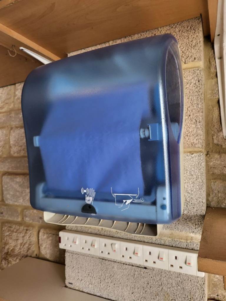 SCA ELECTRONIC HAND TOWEL DISPENSER K90000.B.