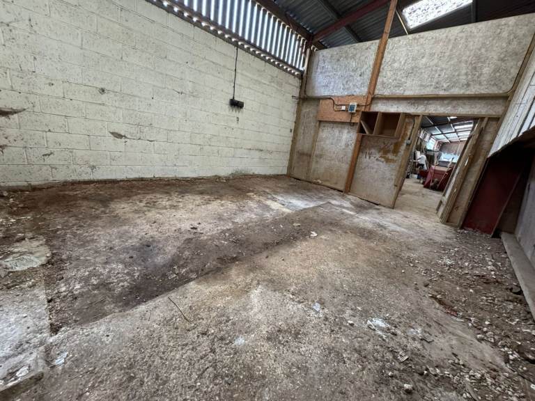 Storage / workshop space 