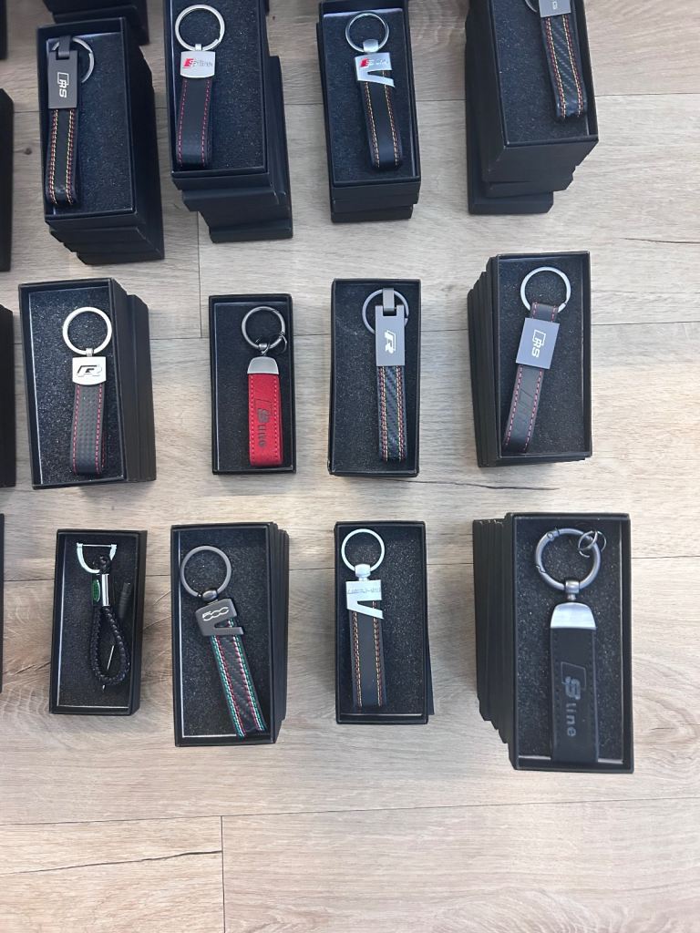 JOB LOT Car Badges & Keyrings RRP £2,700+