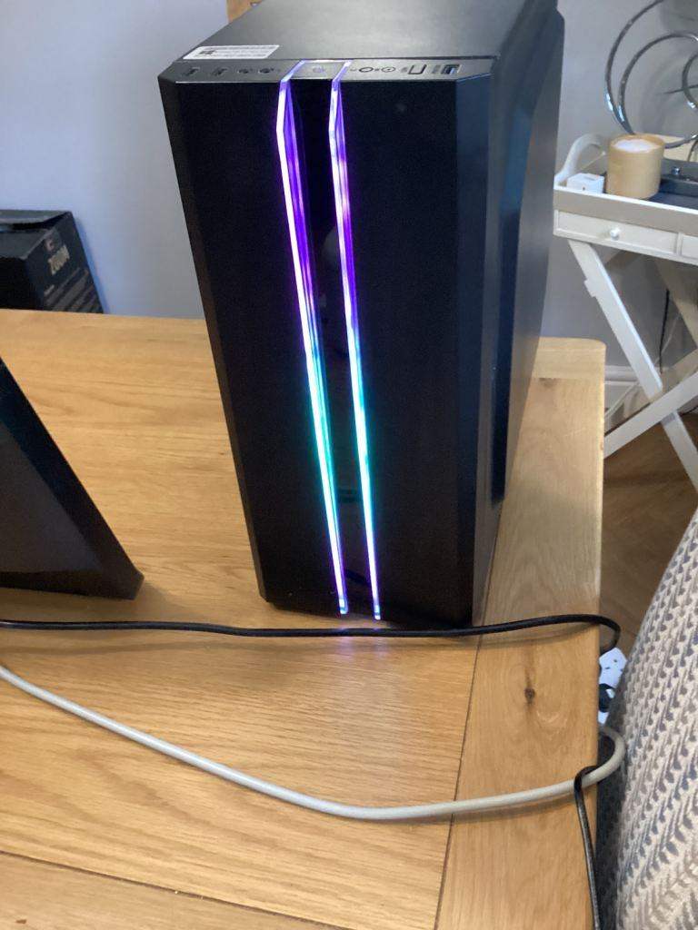 CiT ATX Mid-Tower Case with ATX PSU. Excellent condition