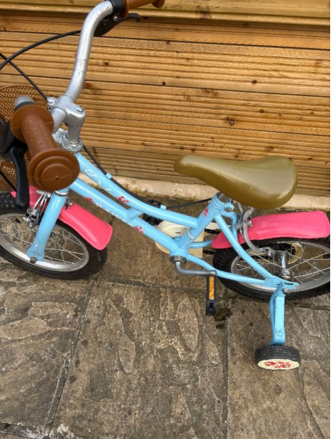 Blue Dawes Lil Duchess Kids Bicycle with Stabilisers Ages 4+ Serviced