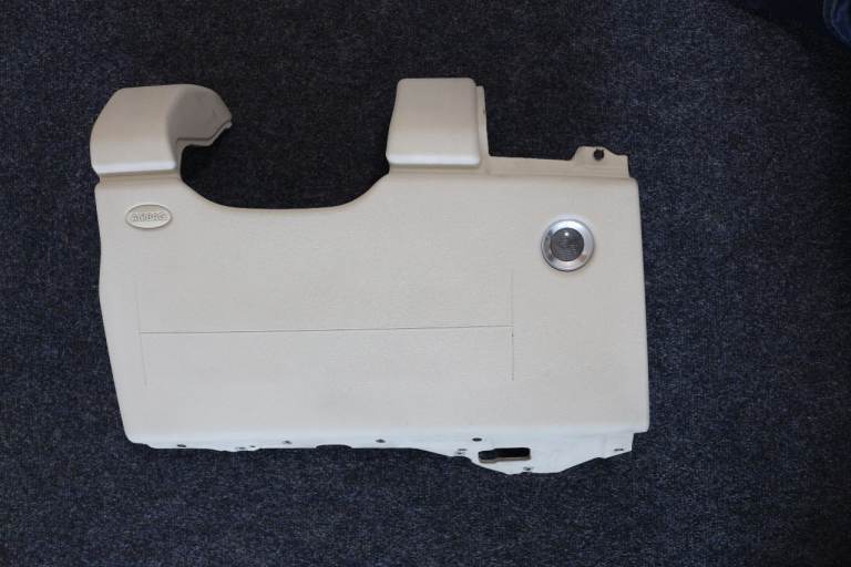 Genuine Range Rover L322 RHD Lower Instrument Panel LR024049 Ivory