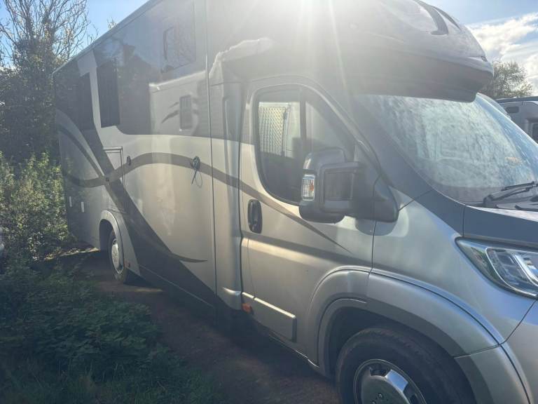 Lovely 4.5T Horsebox!! Citroën Relay • Super easy drive> Two massive horses> Huge Payload