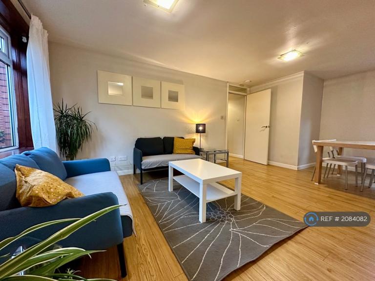 2 bedroom flat in Partick, Glasgow, G11 (2 bed) (#2084082)