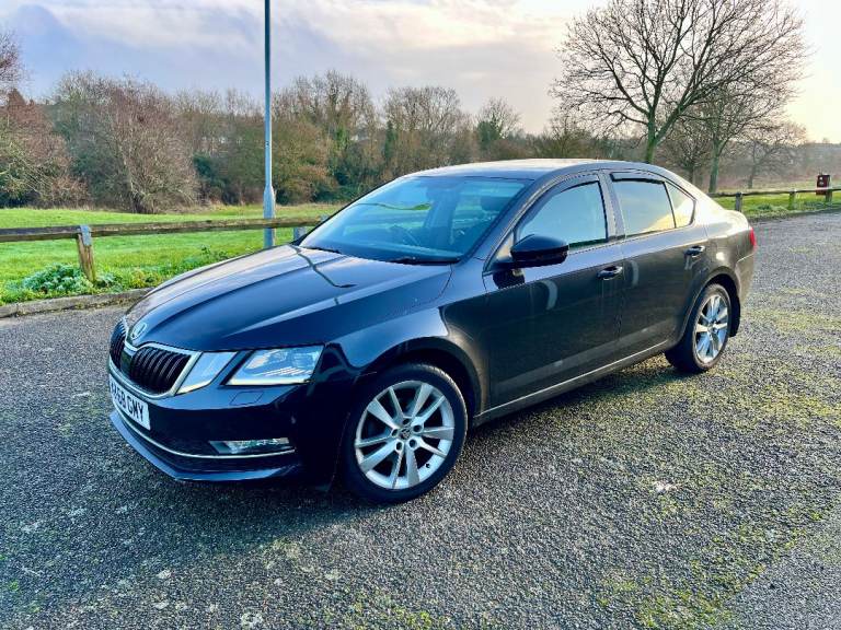 Skoda, OCTAVIA, Hatchback, 2019, Semi-Auto, 1968 (cc), 5 doors