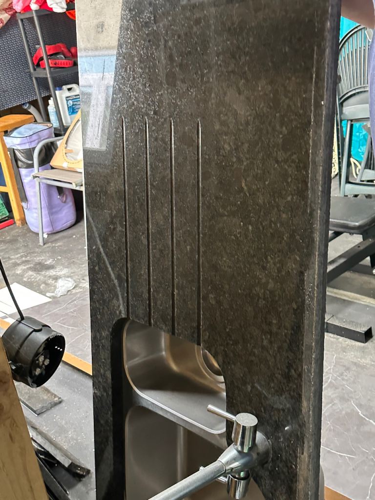 🪨 GRANITE KITCHEN WORKTOPS, SINK & UPSTANDS — SECOND-HAND 