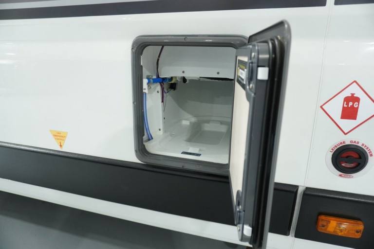 2021 Fiat AUTO-SLEEPERS WARWICK XL 2.3 MultiJetII 35 Maxi Panel Van 5dr Diesel Manual LX H2 Euro ...