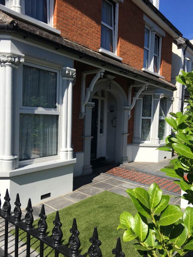 Studio in Millin £ home