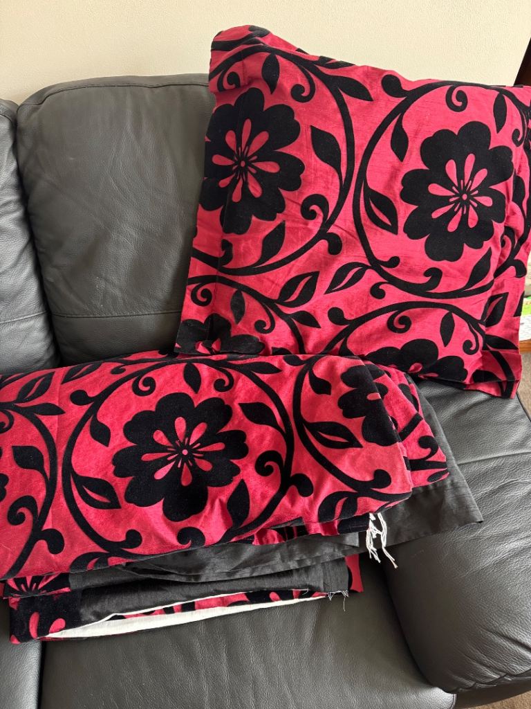 FREE 2 x Curtains 83” wide x 79” long & 1 x cushion