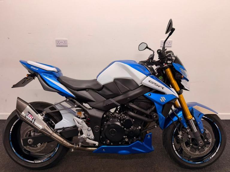 SUZUKI GSR750 ** LOW MILES - YOSHIMURA EXHAUST - WARRANTY ** 