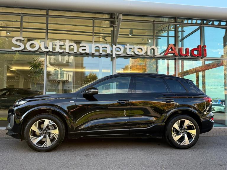 2025 Audi Q6 e-tron 83kWh S line SUV 5dr Electric Auto (252 ps) ESTATE Electric Automatic