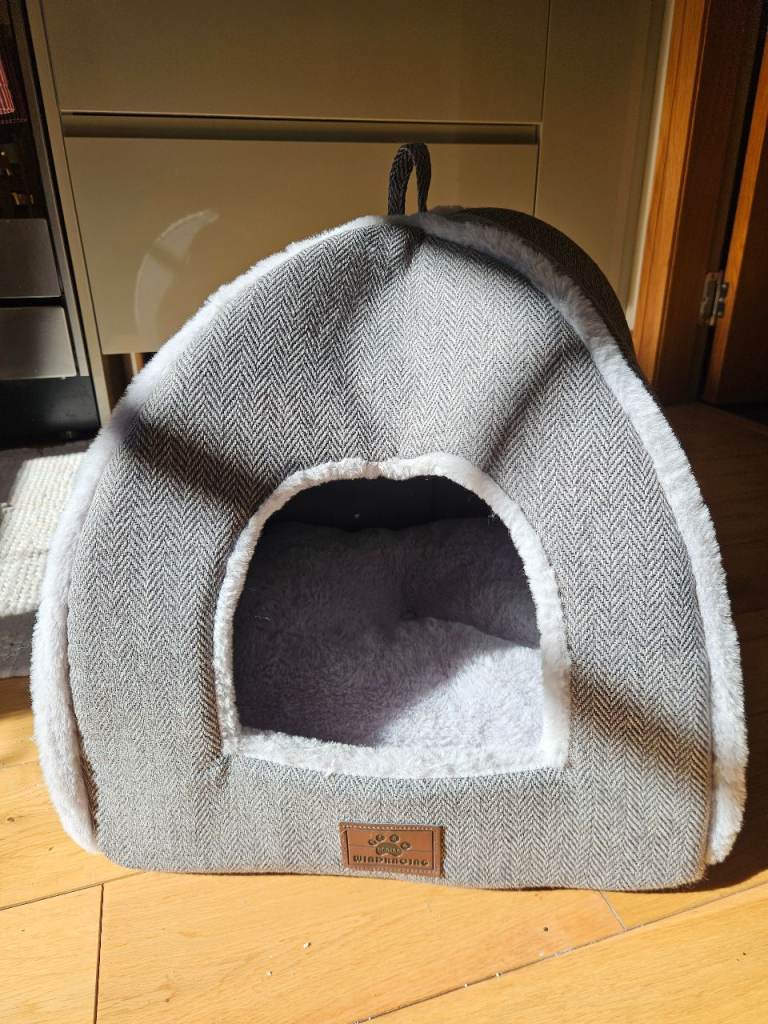 Cat bed cave hardly used, grey