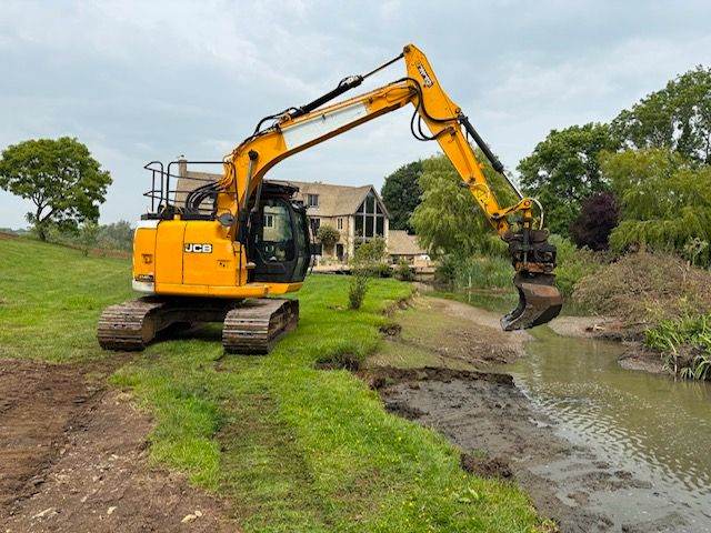Groundworks, diggers, excavators, for hire 