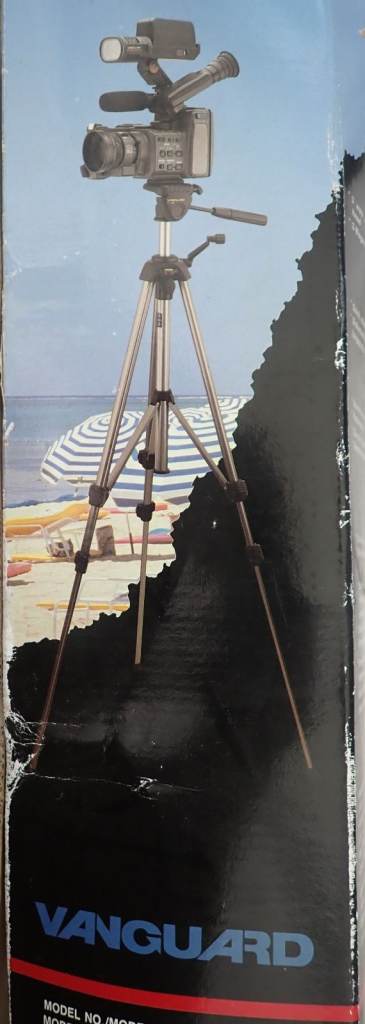 CAMERA TRIPOD HEAVY DUTY VANGUARD