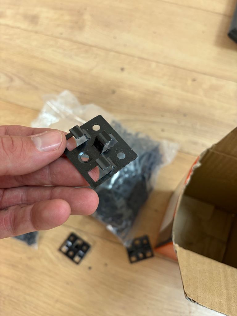Piranha Composite Decking Clips & Screws – Brand New Box