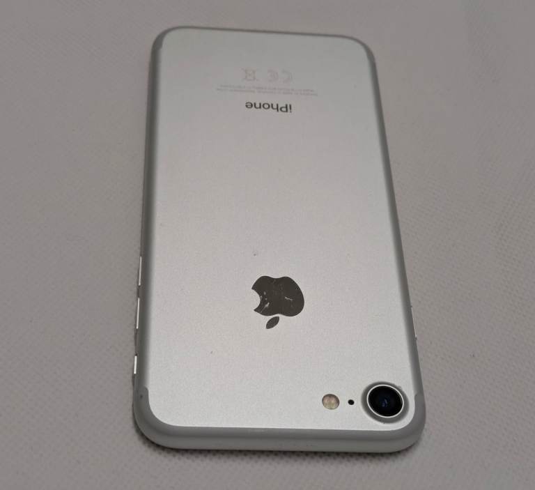 Unlocked iPhone 7 32GB iOS 15 Cheap Phone For work, business, personal use 